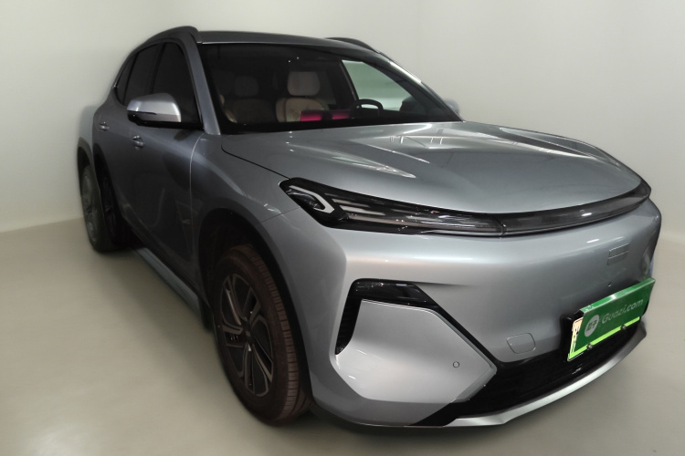 吉利银河 银河星舰7 EM-i 2025款 120km 探索+版车身外观3