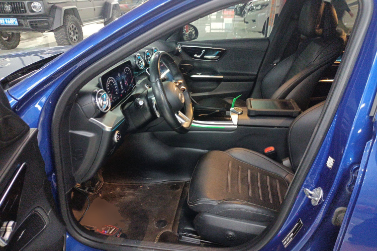 奔驰C级 2022款 C 200 L 运动版中控内饰19