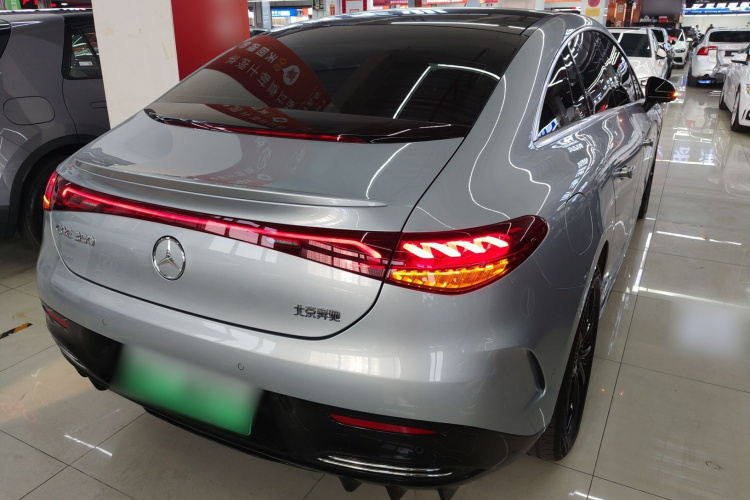 奔驰EQE 2022款 350 先锋版车身外观7