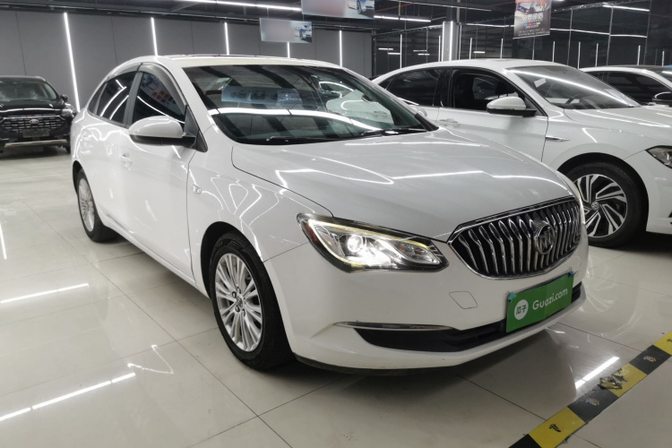 别克 英朗 2016款 15N 自动豪华型车身外观3