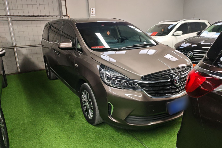 别克GL8 2021款 陆上公务舱 652T 豪华型车身外观3