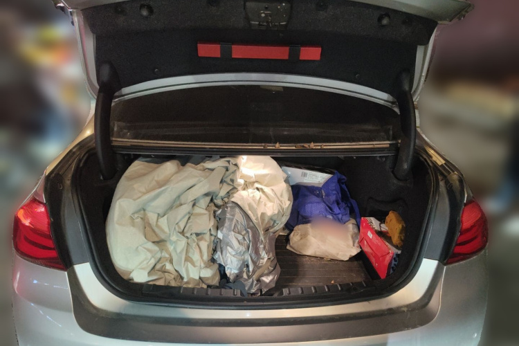 宝马3系 2017款 320Li 时尚型中控内饰23