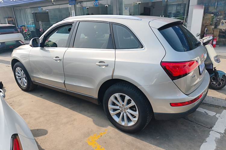 奥迪Q5 2015款 40 TFSI 进取型车身外观4