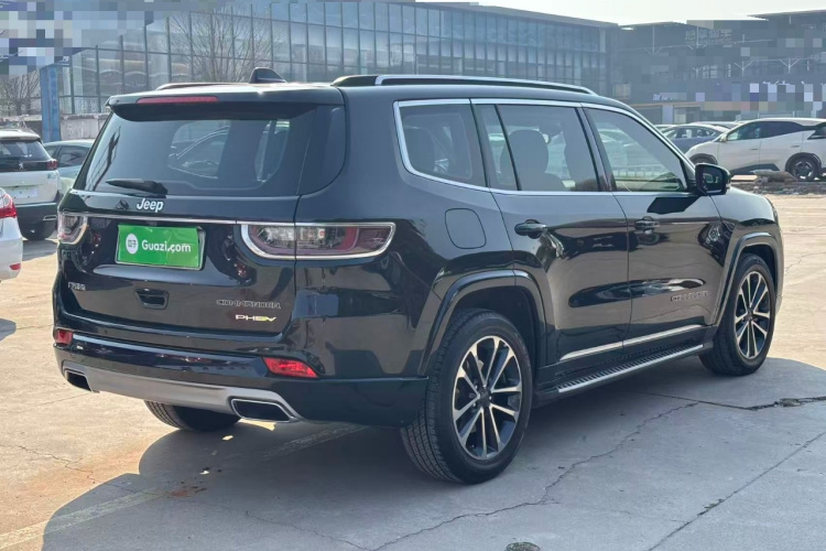 Jeep 指挥官PHEV 2020款 2.0T 插电混动臻享版车身外观7