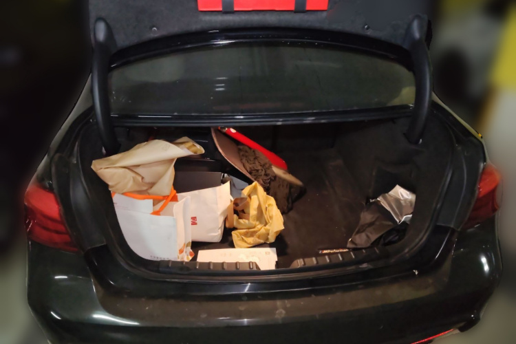 宝马3系 2019款 320Li M运动套装中控内饰23