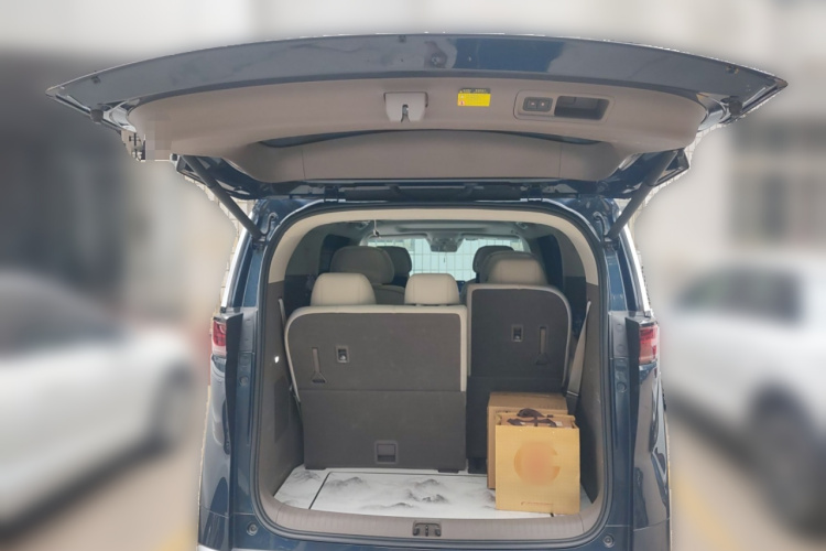 腾势D9 2022款 DM-i 970 四驱旗舰型局部细节23