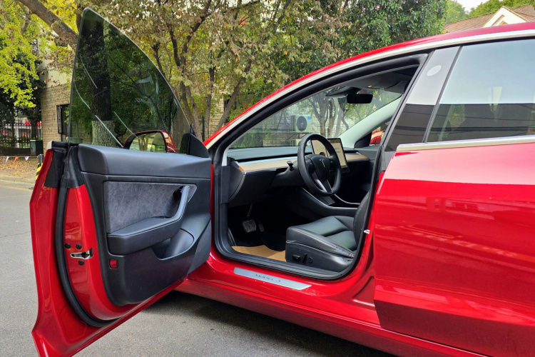 特斯拉 Model 3 2019款 标准续航后驱升级版局部细节9004