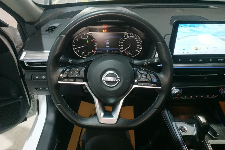 日产 天籁 2022款 2.0T XL 进享版中控内饰13