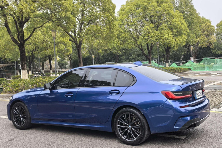 宝马3系 2020款 改款 325Li M运动曜夜套装车身外观6004