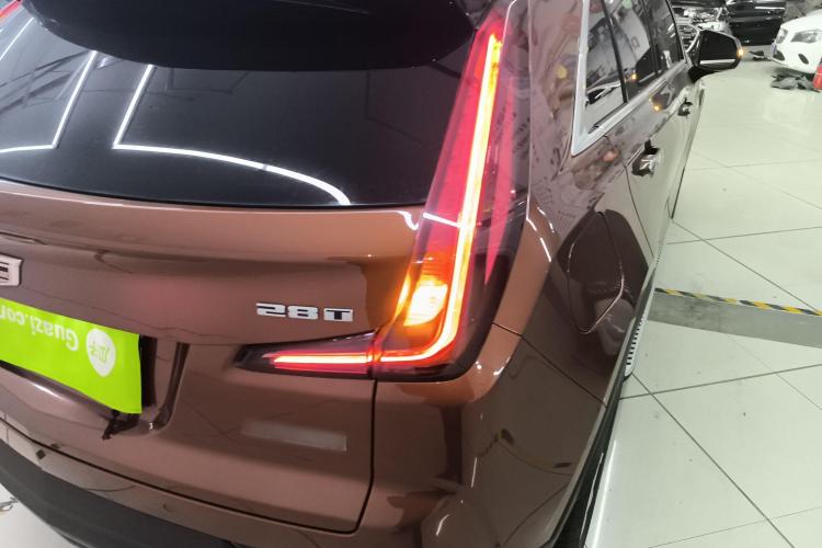 凯迪拉克XT4 2018款 28T 两驱技术型车身外观9