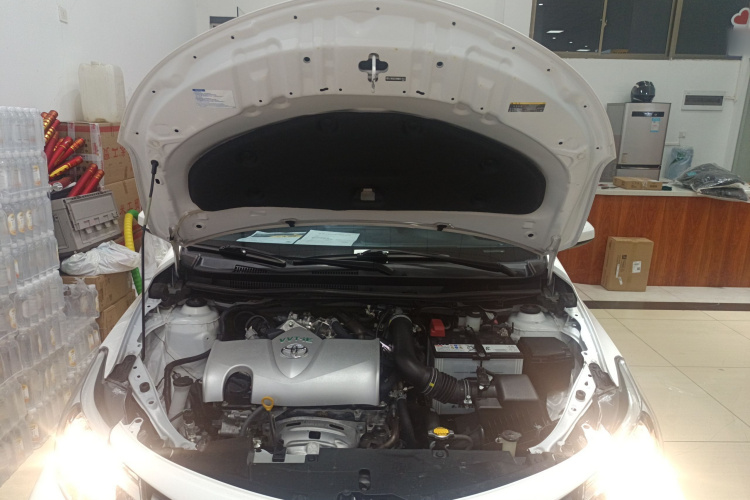丰田 威驰FS 2021款 1.5L CVT锋驰版机舱底盘24
