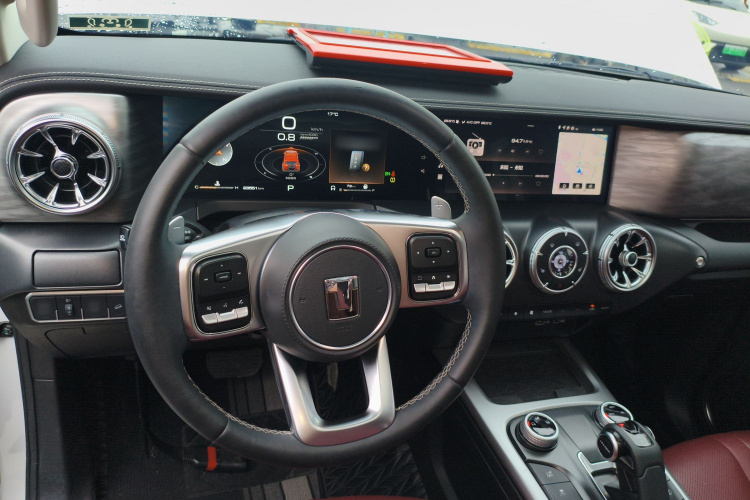 坦克300 2024款 2.0T 征服者中控内饰13