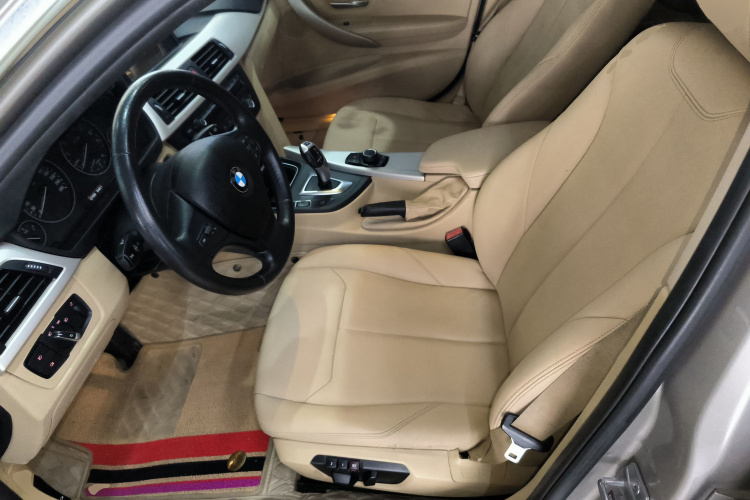 宝马3系 2015款 316Li 时尚型局部细节19