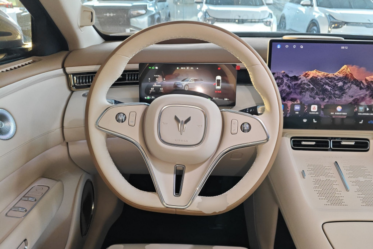 岚图汽车 岚图FREE 2025款 FREE+ 后驱乾崑版中控内饰13