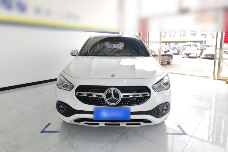 奔驰GLA 2023款 GLA 220车身外观2