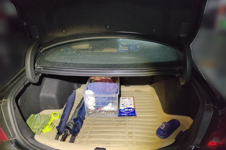 别克 君越 2016款 28T 豪华型中控内饰23