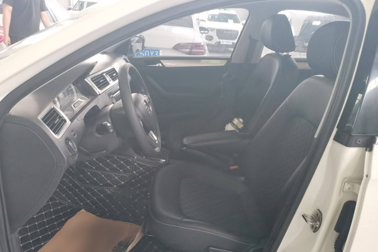 斯柯达 昕锐 2019款 1.5L 自动舒适版 国V中控内饰19