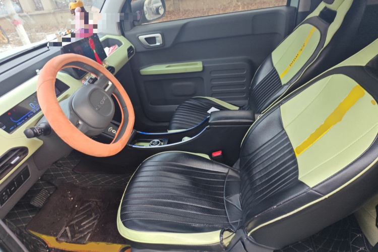 吉利银河 2023款 熊猫mini 120km 超萌熊中控内饰19