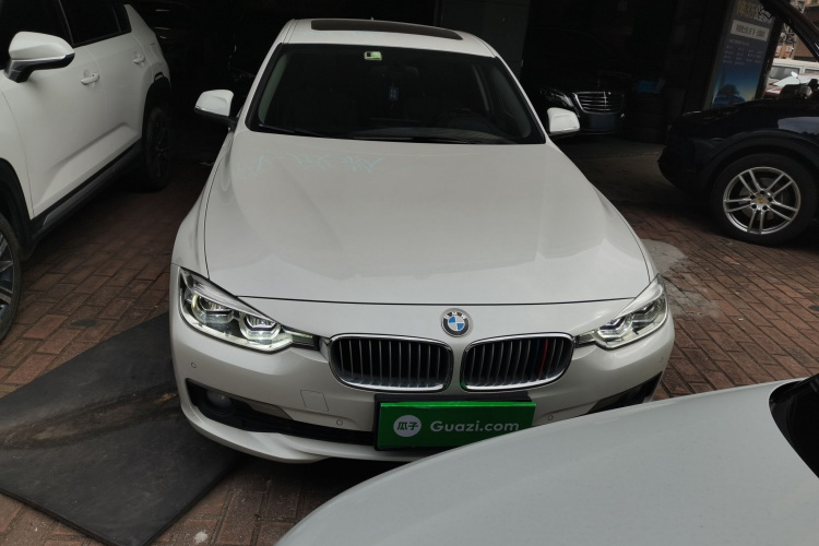 宝马3系 2018款 320Li 时尚型车身外观2