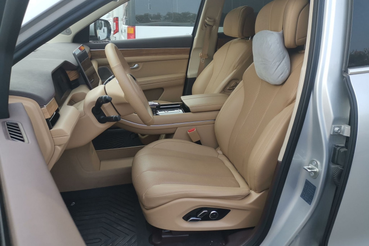 鸿蒙智行 问界M7 2024款 1.5T 四驱Plus版 5座局部细节19