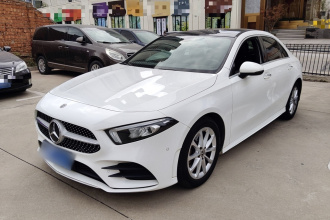 奔驰A级 2021款 A 200 L 运动轿车时尚型