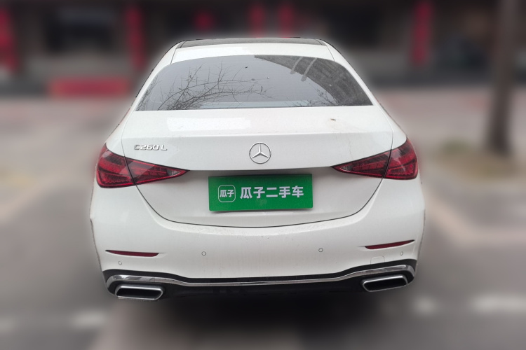 奔驰C级 2024款 改款三 C 260 L 运动版车身外观6