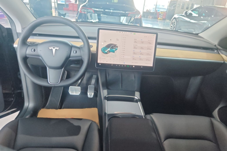 特斯拉 Model Y 2022款 后轮驱动版中控内饰7002