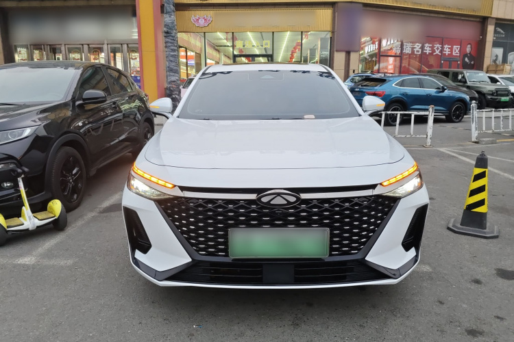 奇瑞 风云A8 2024款 127 驭风版车身外观2