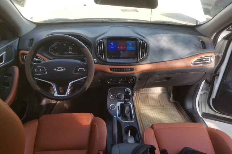 奇瑞 瑞虎7 2016款 2.0L CVT耀臻版中控内饰12