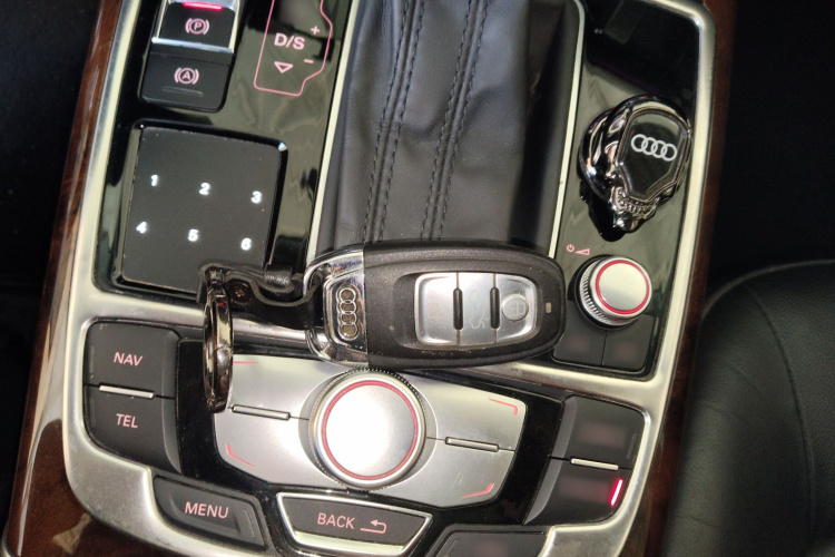 奥迪A6L 2016款 TFSI 舒适型中控内饰7001