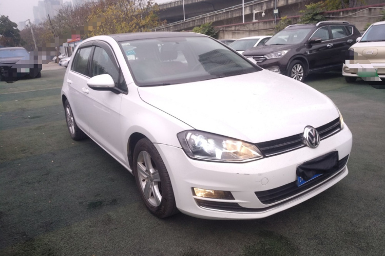 大众 高尔夫 2014款 1.4TSI 手动舒适型车身外观3