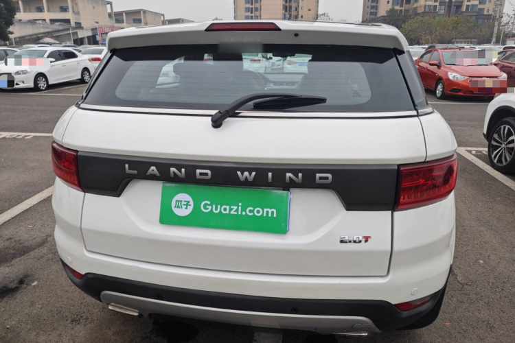 陆风X7 2015款 2.0T 全景尊贵版车身外观6