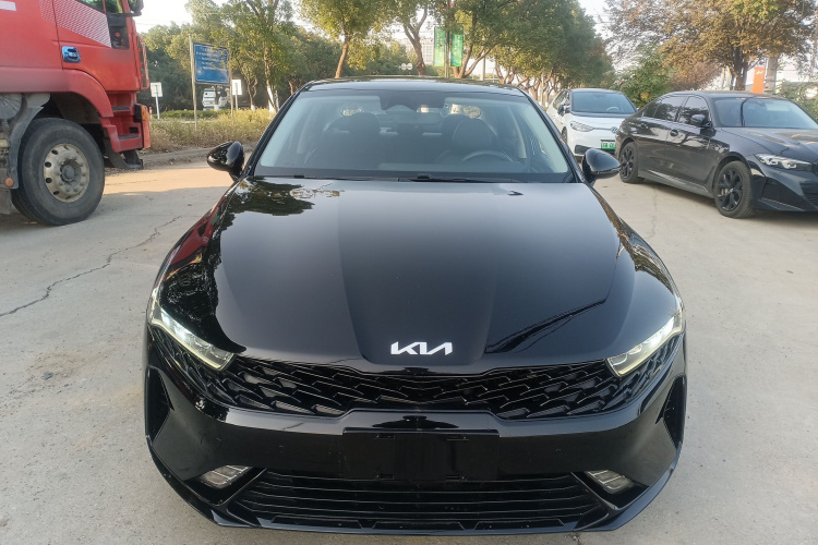 起亚K5 2021款 270T CVVD 焕新版车身外观2