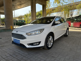 福特 福克斯 2017款 三厢 1.6L 自动风尚型智行版