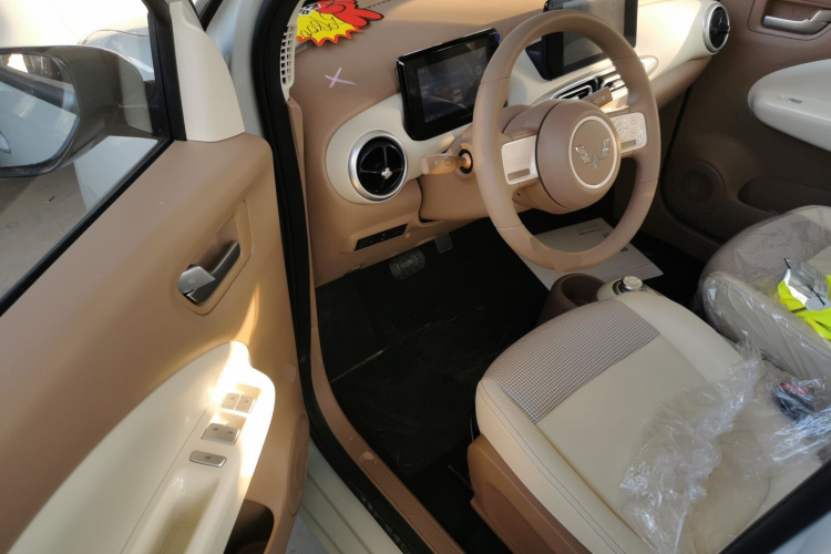 五菱汽车 宏光MINIEV 2025款 四门版 臻享+款中控内饰19