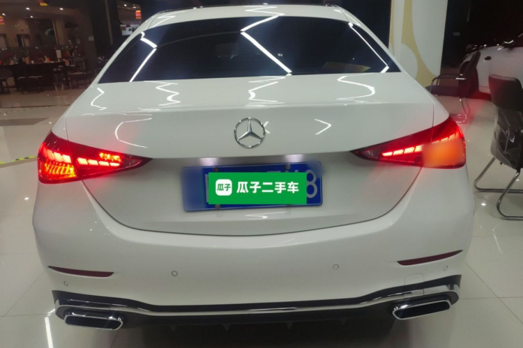 奔驰C级 2022款 C 260 L 运动版车身外观6
