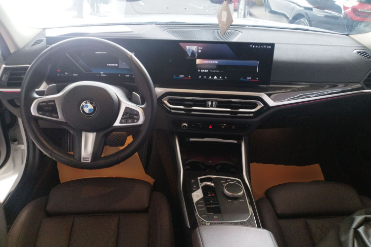 宝马3系 2024款 325Li M运动套装中控内饰12