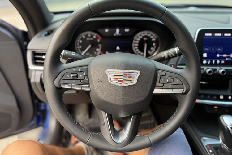 凯迪拉克CT4 2022款 28T 风尚型局部细节13