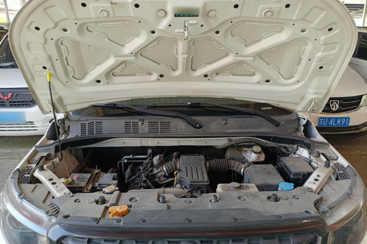 长安欧尚X70A 2020款 1.5L 手动基本型机舱底盘24