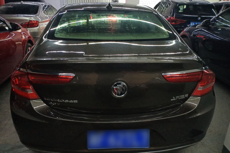 别克 君越 2018款 20T 精英型车身外观6