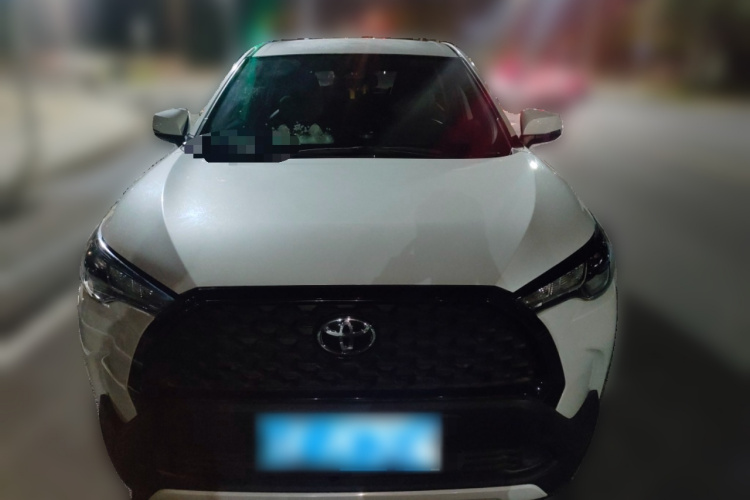 丰田 卡罗拉锐放 2023款 2.0L 先锋版车身外观2