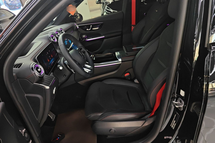 奔驰GLC AMG 2024款 AMG GLC 43 4MATIC中控内饰19