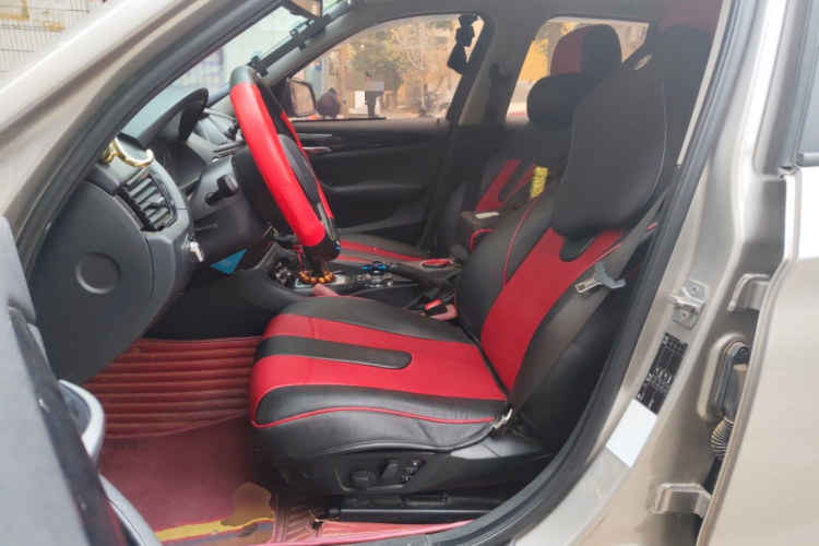 宝马X1 2015款 sDrive18i 领先晋级版中控内饰19