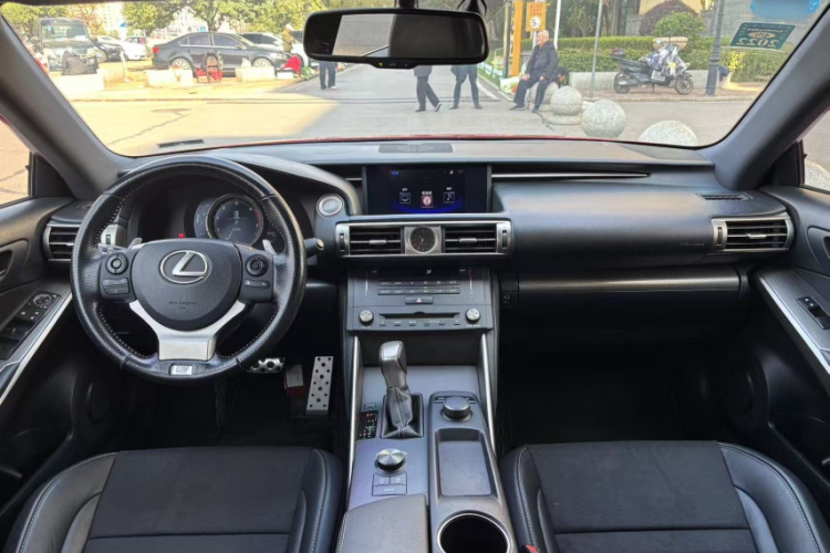 雷克萨斯IS 2015款 200t F SPORT中控内饰7001