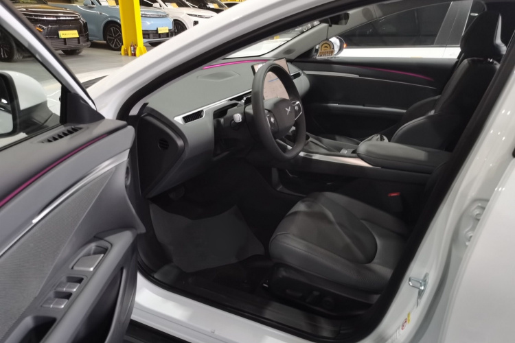 小鹏MONA M03 2025款 515 长续航 Plus中控内饰7003