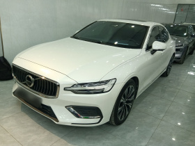 沃尔沃S60 2024款 B4 智远豪华版