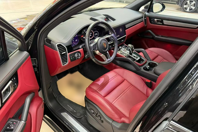 保时捷 2023款 Cayenne 3.0T 铂金版车身外观6004