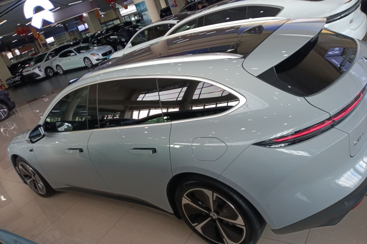 蔚来ET5T 2024款 75kWh Touring车身外观4