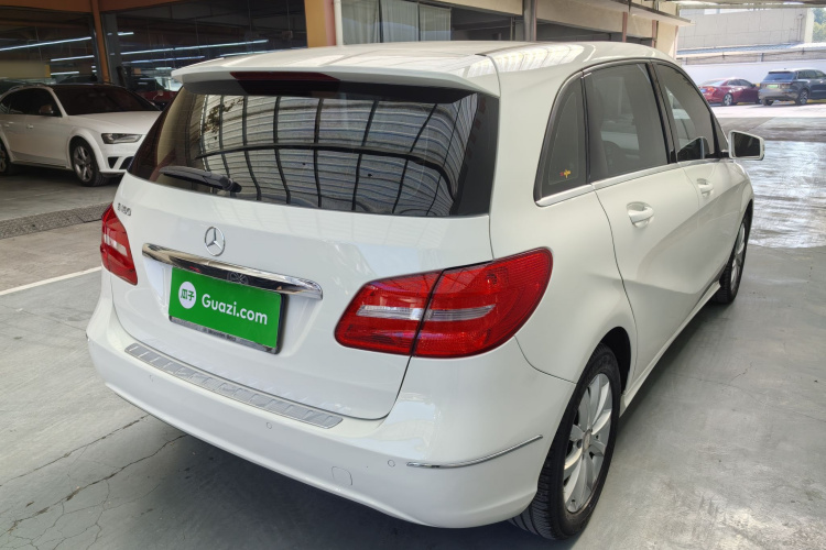 奔驰B级 2012款 B 180车身外观6012