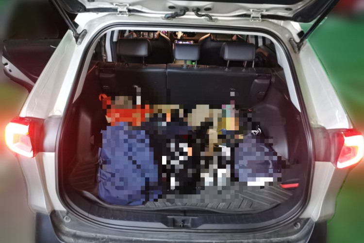 丰田 威兰达 2020款 双擎 2.5L E-CVT四驱豪华版中控内饰23